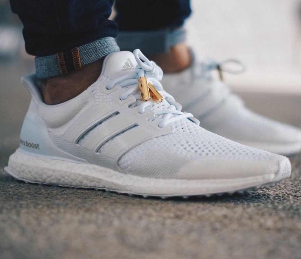 Yeezy gold anglets - KarlsKicks - 1