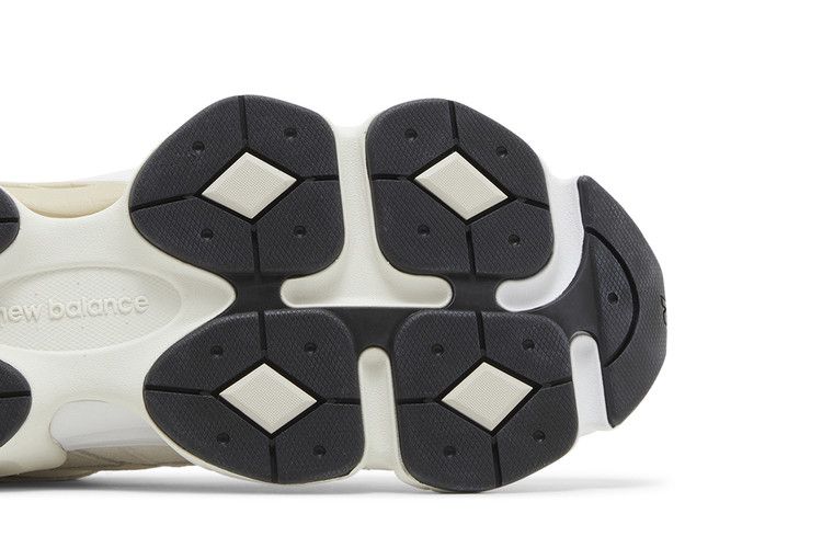 New Balance 9060 Sea Salt Moonbeam - U9060WHT